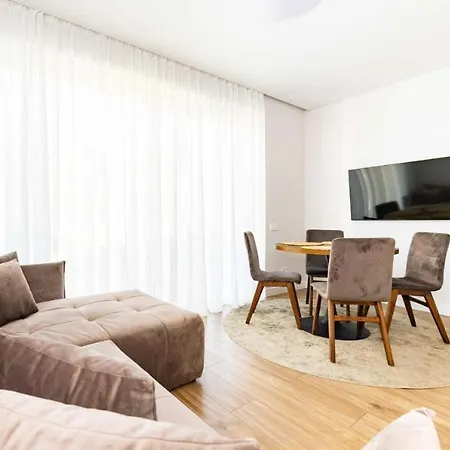 Apartament J7 Berzas 2bd W-terrace