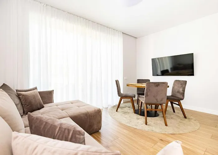 Apartment J7 Berzas 2bd W-terrace